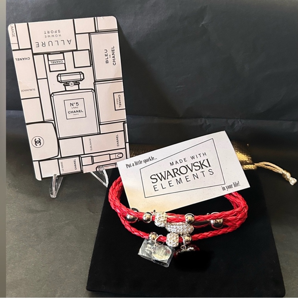 Chanel Collectible Playing Card and leather Wrap Bracelet with 1 CC Charm bundle - Picture 3 of 11